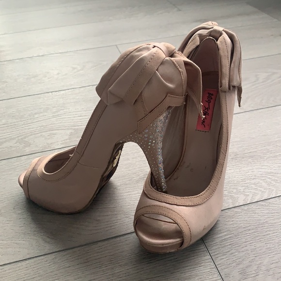 Betsy Johnson Ballet Pink Pumps with Bedazzled Heels - Picture 5 of 5